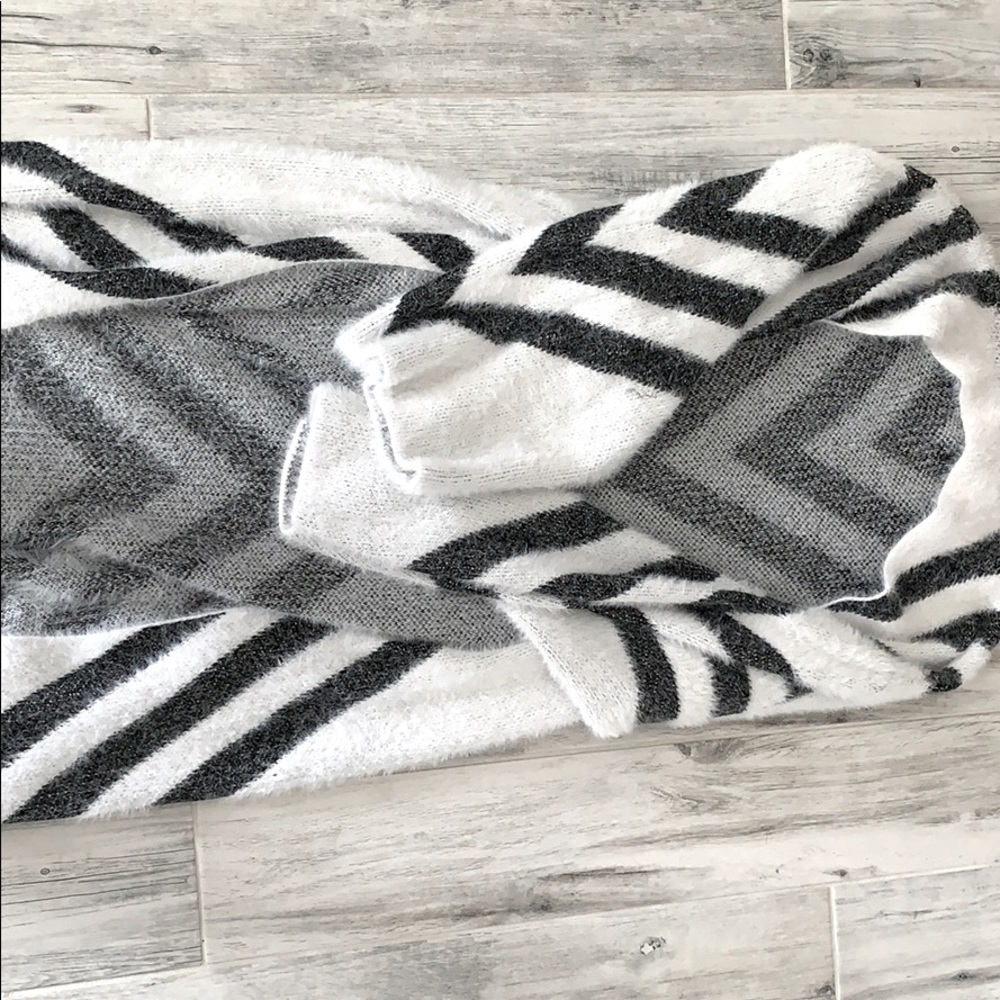 Long length fuzzy cardigan